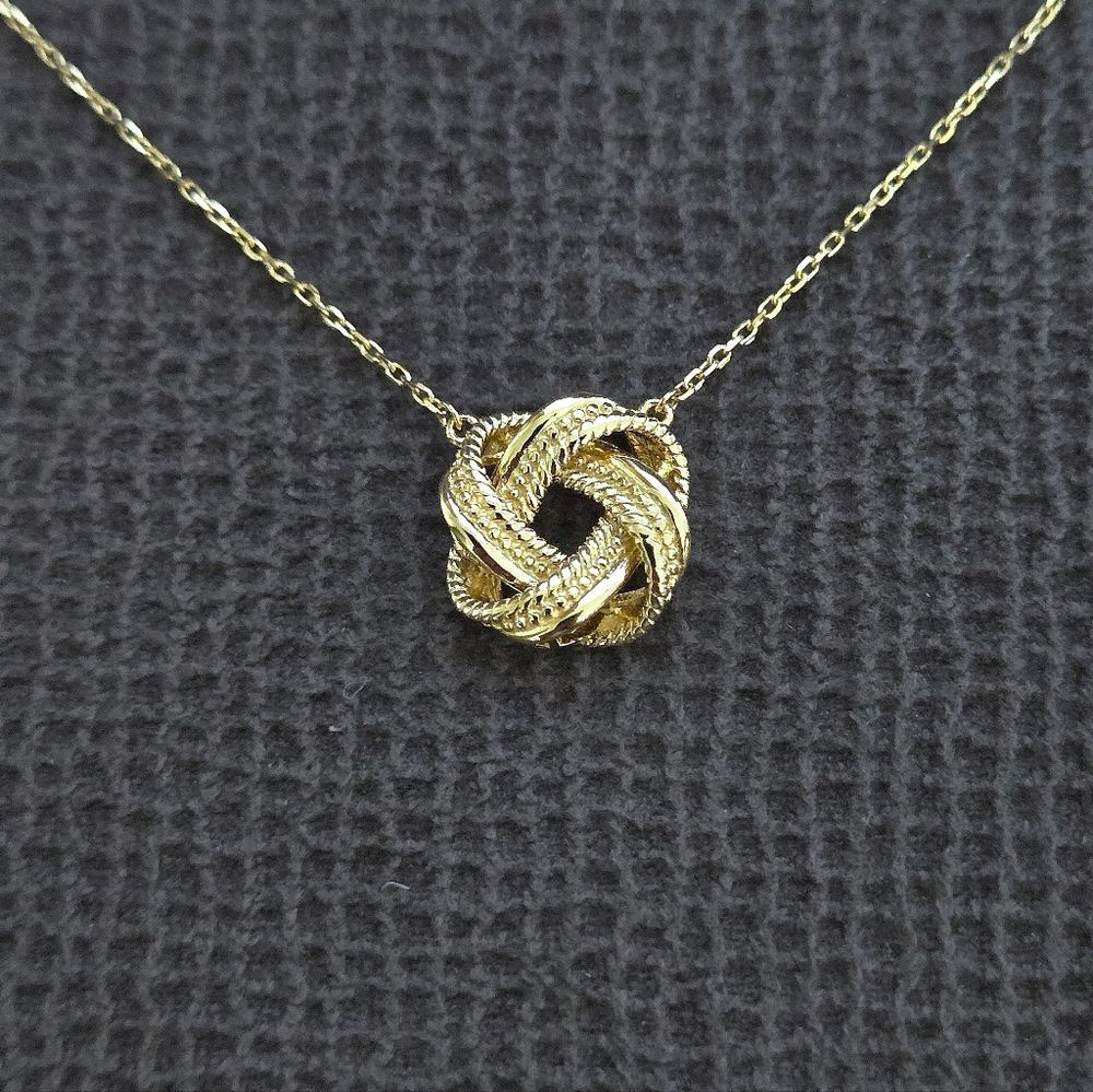 Rachel Zoe Gold💛 Stationary Love♥️ Knot🪢 Pendant Necklace - NWT